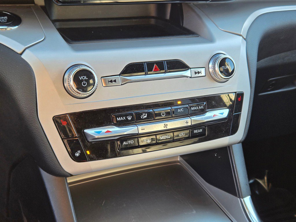 2024 Ford Explorer XLT - Photo 29