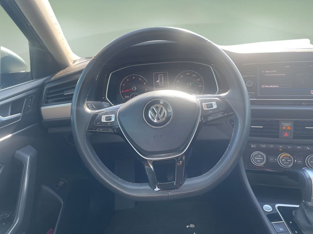 Used 2019 Silver Volkswagen 1.4T SE image 11