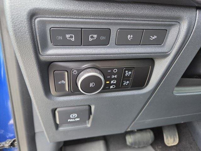 Used 2023 Atlas Blue Metallic Ford XLT image 14