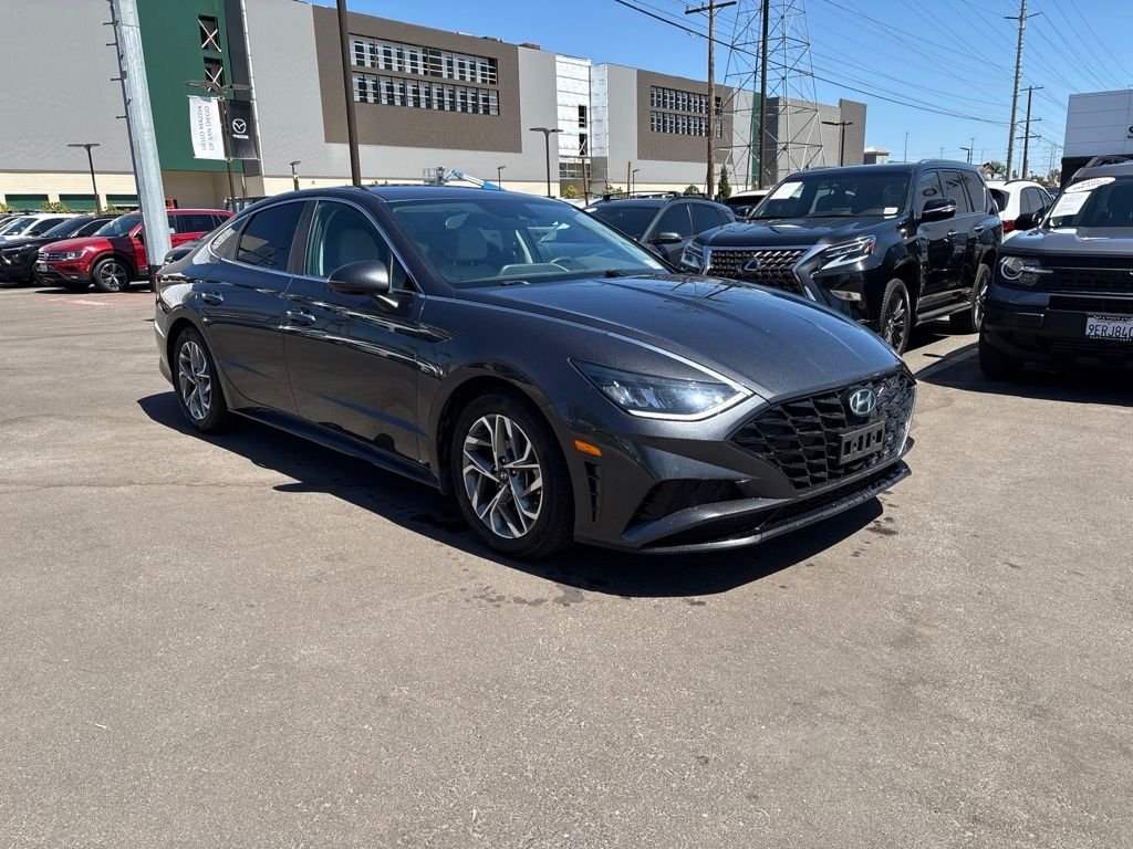 Used 2020 Gray Hyundai SEL image 5