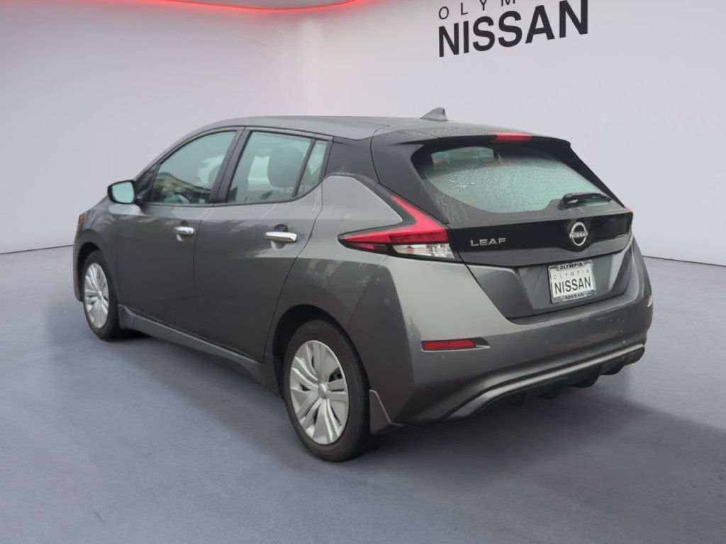 Used 2023 Gray Nissan S image 4
