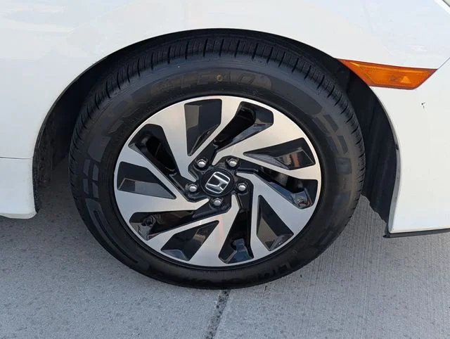 Used 2017  Honda LX image 16