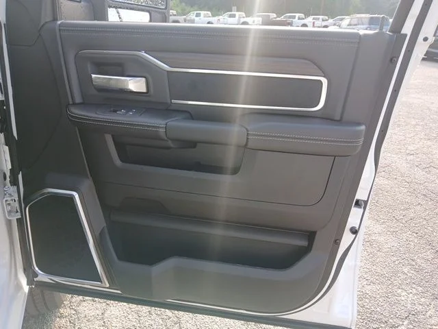 New 2026 Bright White Clear-Coat Exterior Paint RAM Laramie image 32