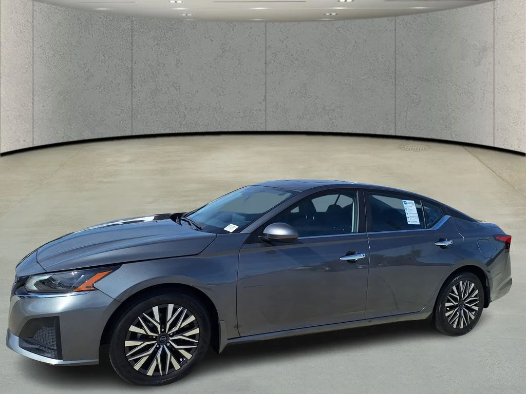 2025 Nissan Altima 2.5 SV's photo