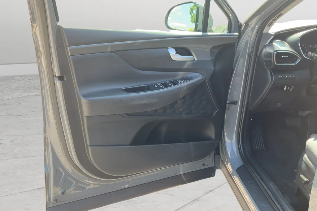 Used 2023 Gray Hyundai SEL image 11