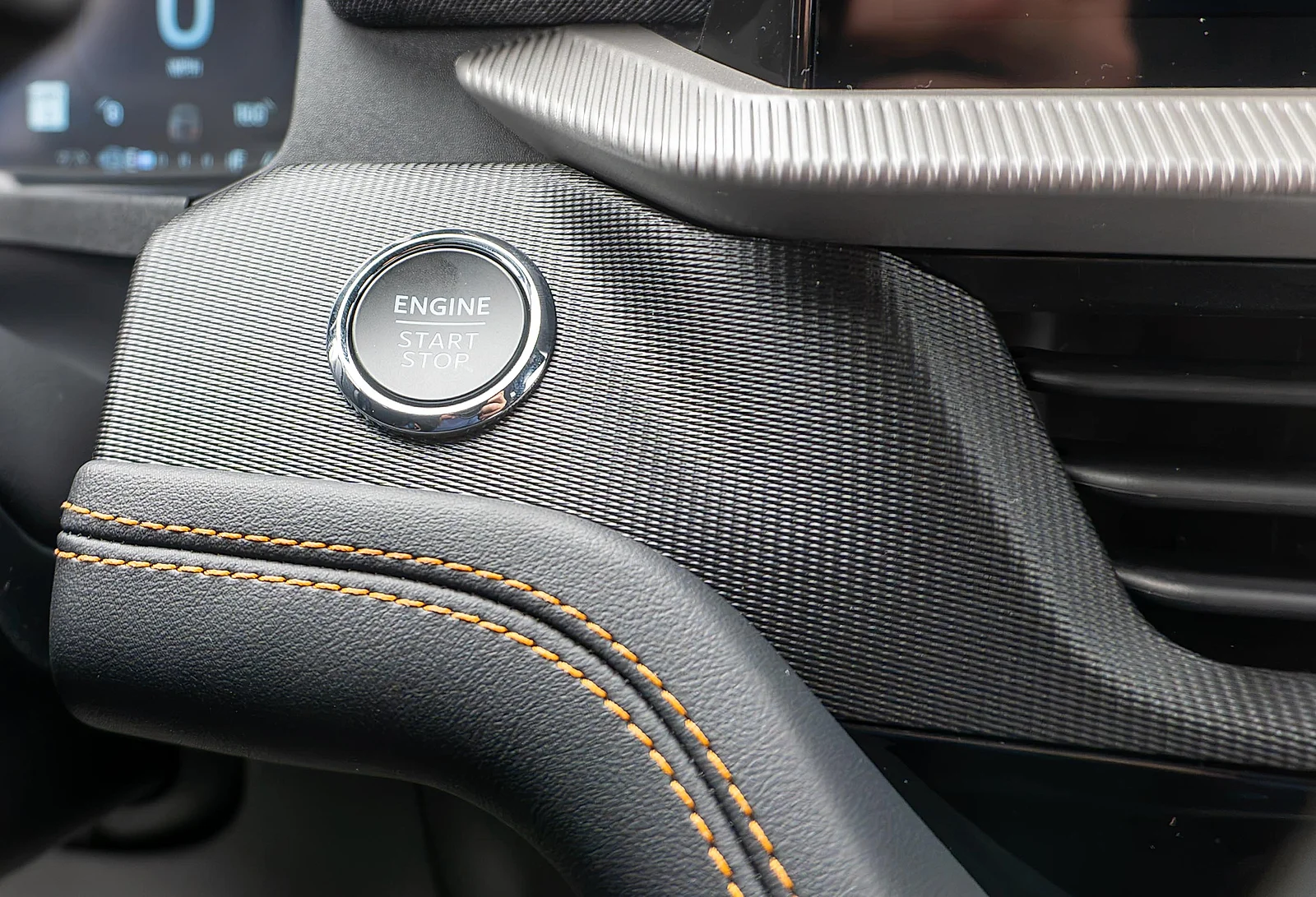 New 2027 Carbonized Gray Metallic Ford Tremor® image 19