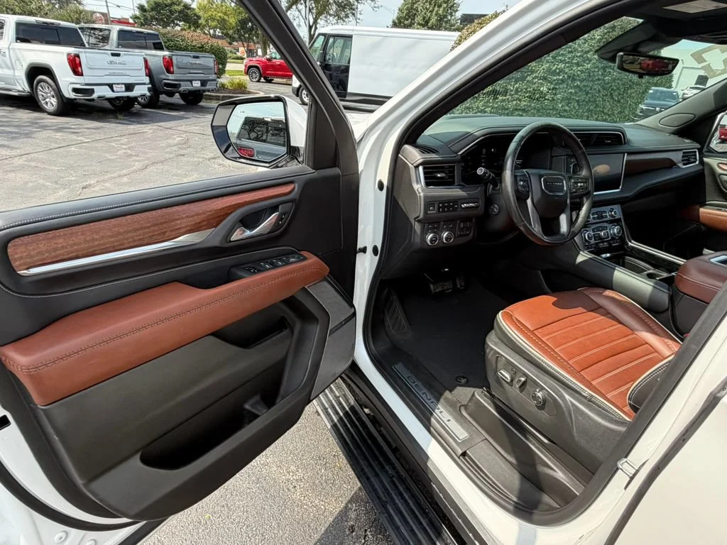 2023 GMC Yukon Denali Ultimate - Photo 29