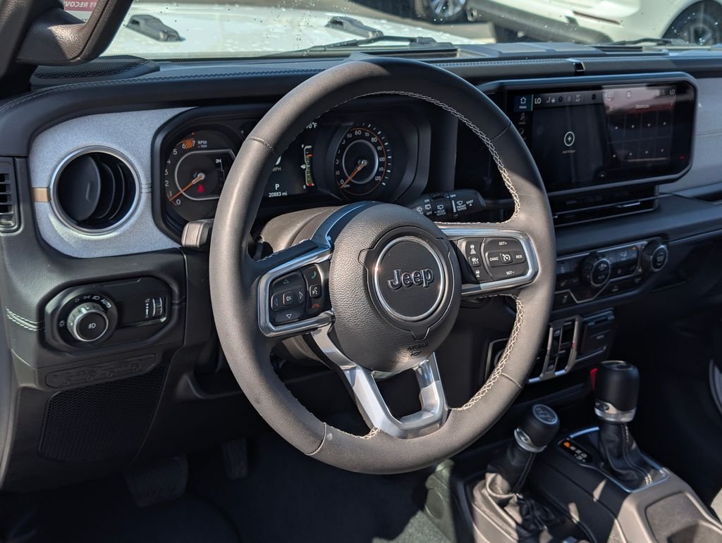 2025 Jeep Wrangler 4-Door Sahara - Photo 18