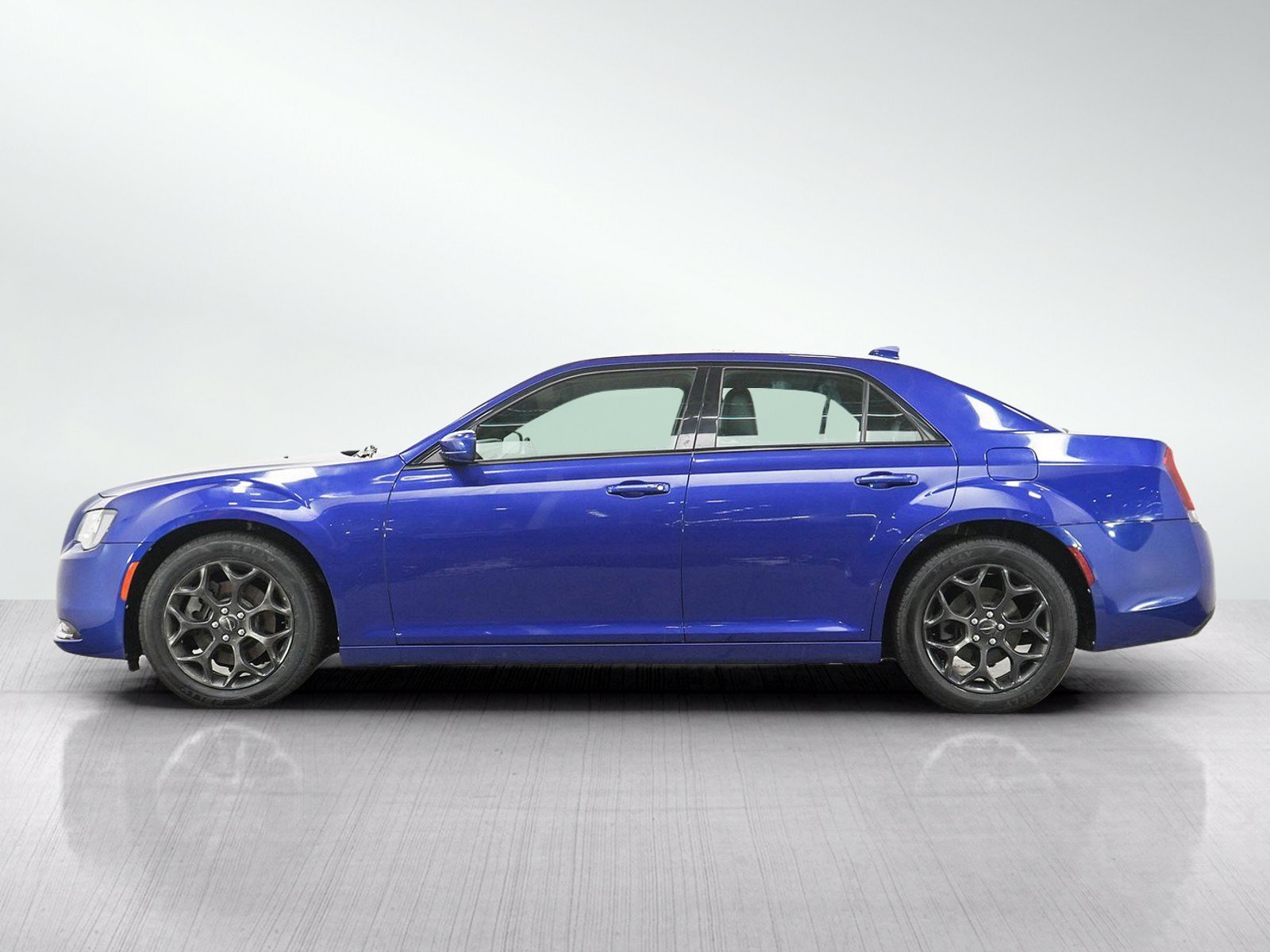 Used 2019 Chrysler 300 S with VIN 2C3CCAGG8KH536842 for sale in Burnsville, Minnesota