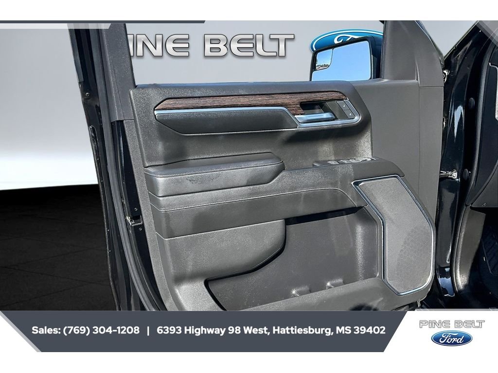 Used 2022 Onyx Black GMC Elevation image 18