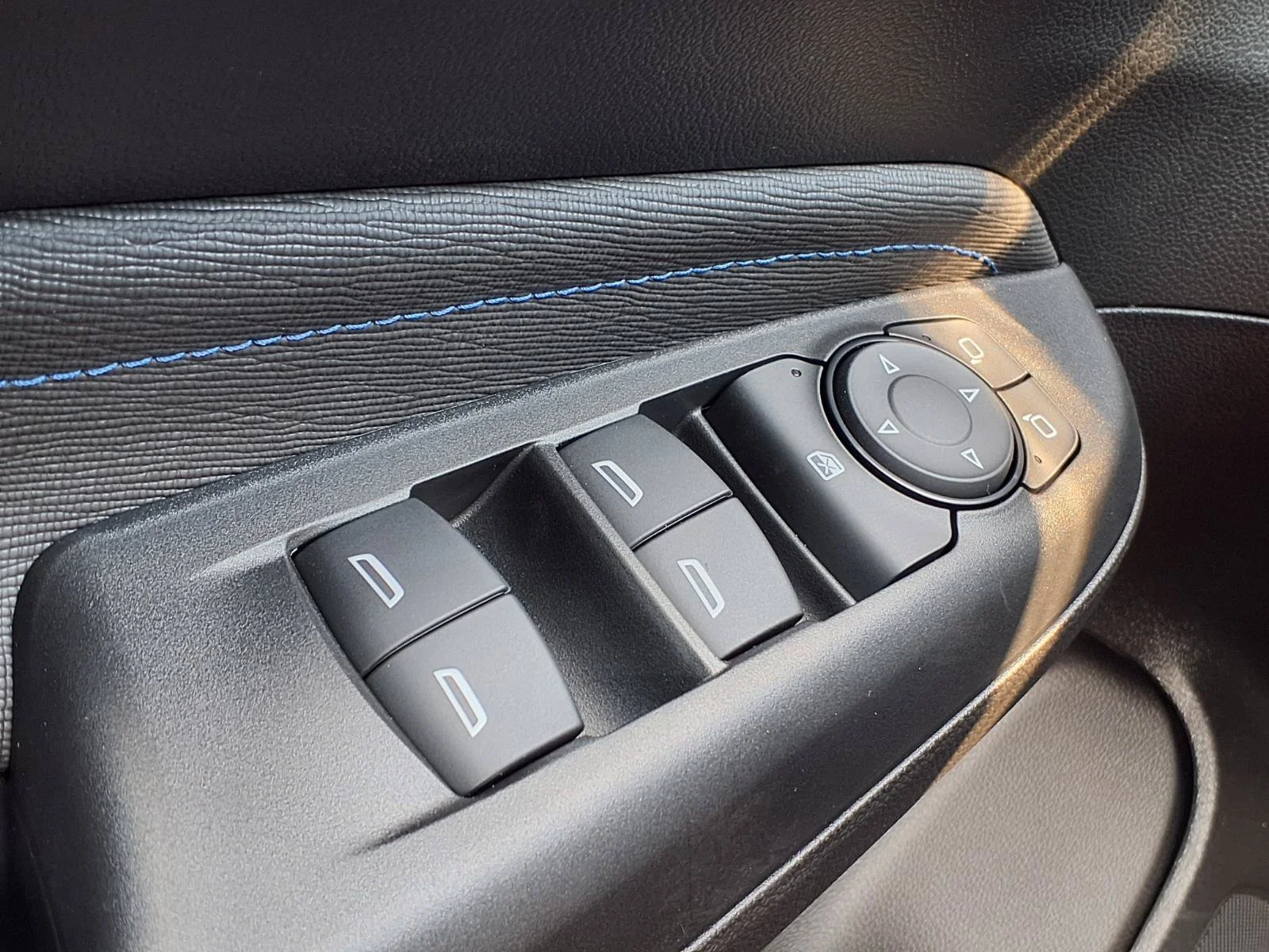 2026 Buick Envista Sport Touring - Photo 14