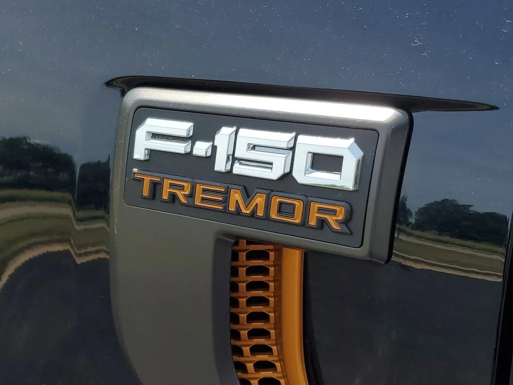 New 2026 Antimatter Blue Metallic Ford Tremor® image 33