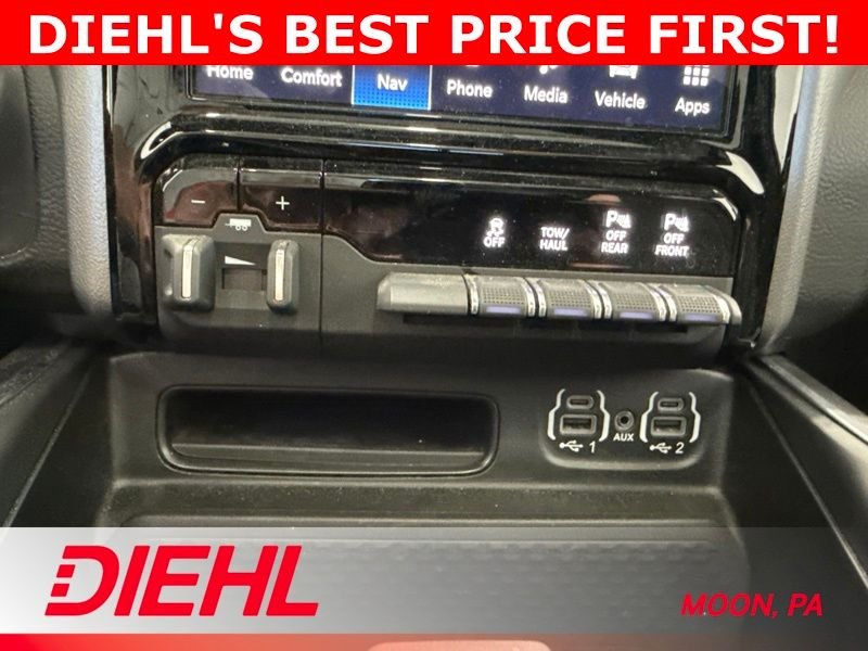 Used 2024 White Ram Big Horn/Lone Star image 30