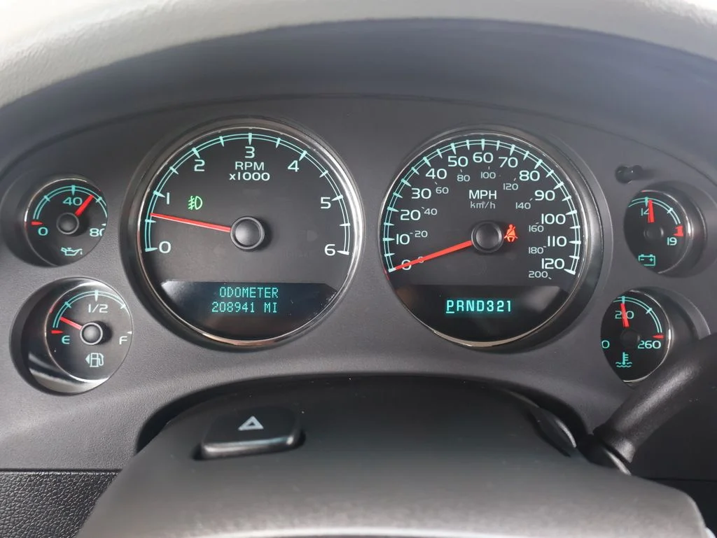 Used 2007 Chevrolet Suburban LT with VIN 3GNFK163X7G151548 for sale in Albany, OR