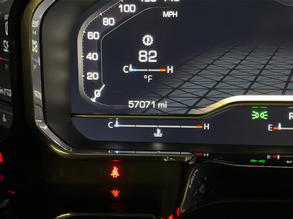 Used 2024 Summit White GMC Elevation image 24