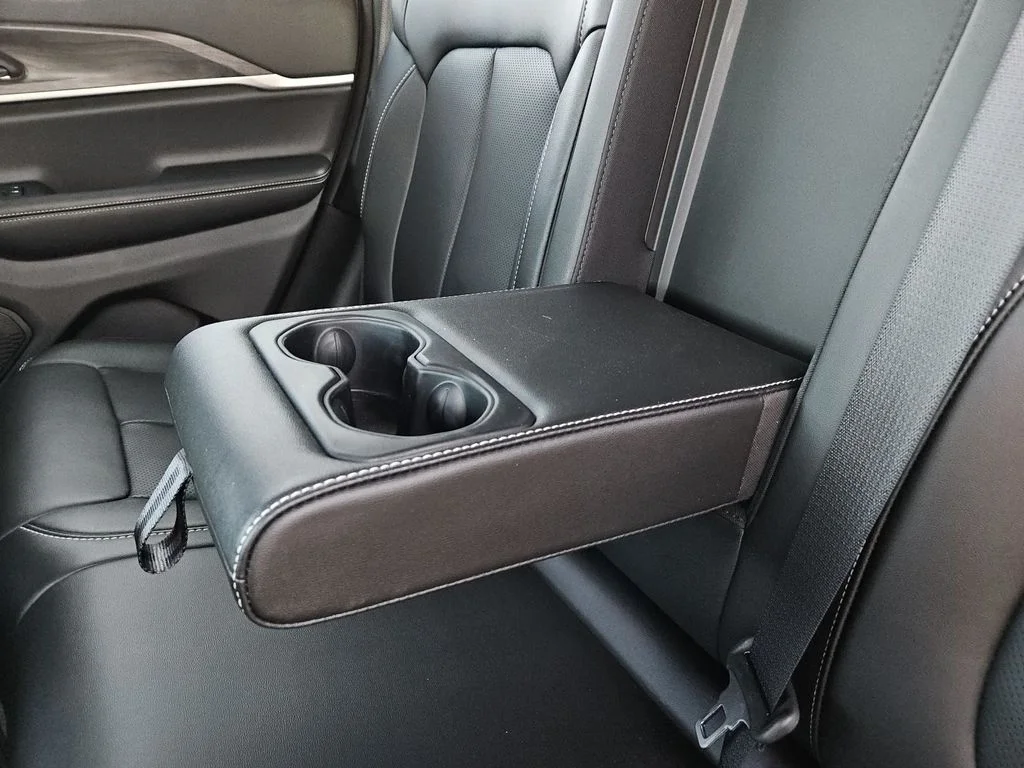 Used 2025 Black Jeep Limited image 40