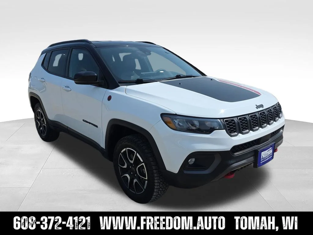 Used 2025 White Jeep Trailhawk image 11