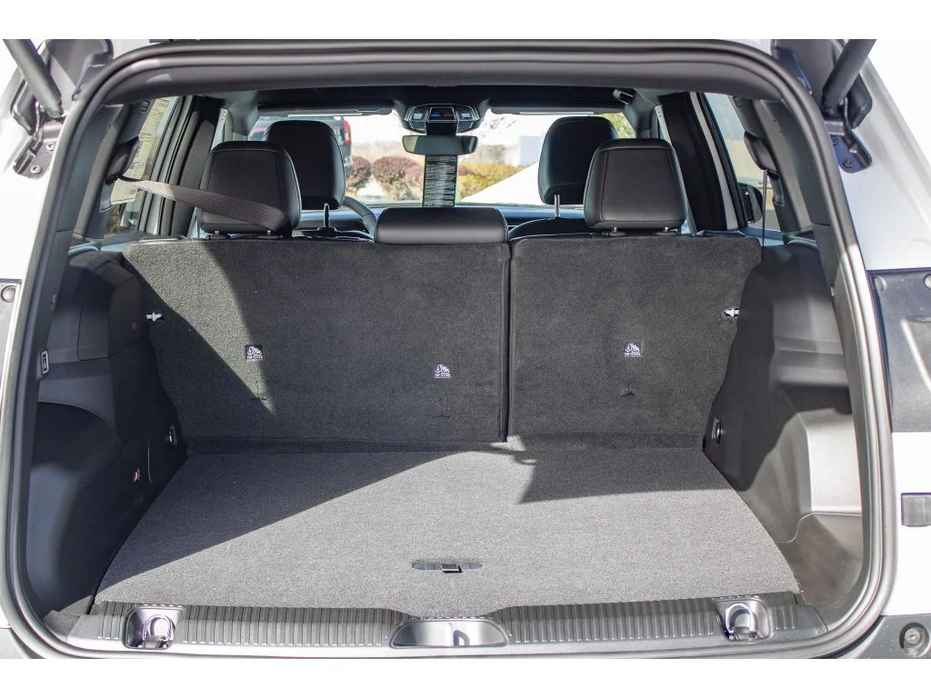 New 2026 Bright White Clearcoat Jeep Laredo image 11