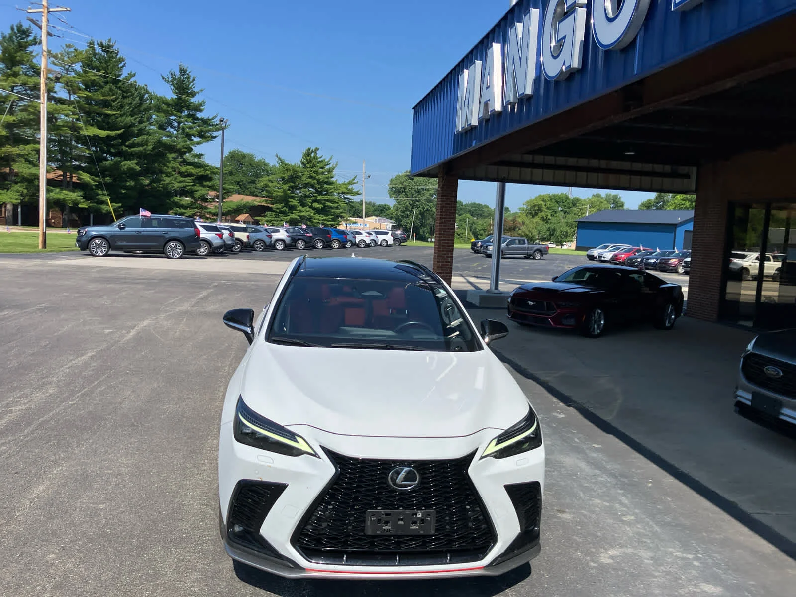 Used 2022 Ultra White Lexus F SPORT Handling image 4