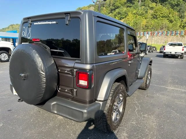 Used 2019 Gray Jeep Sport S 4x4 image 3