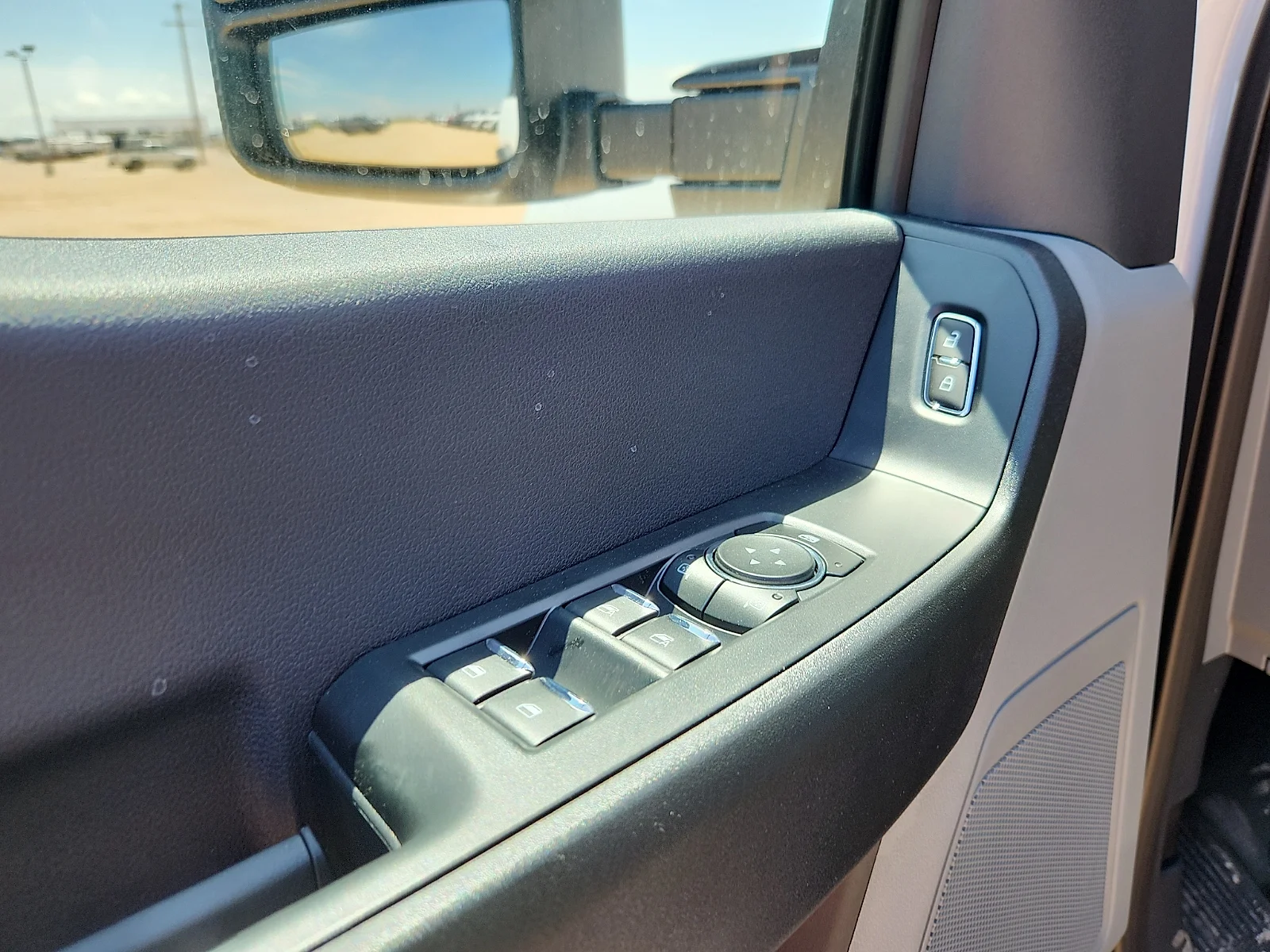 New 2026 Oxford White Ford F-450® XL image 15