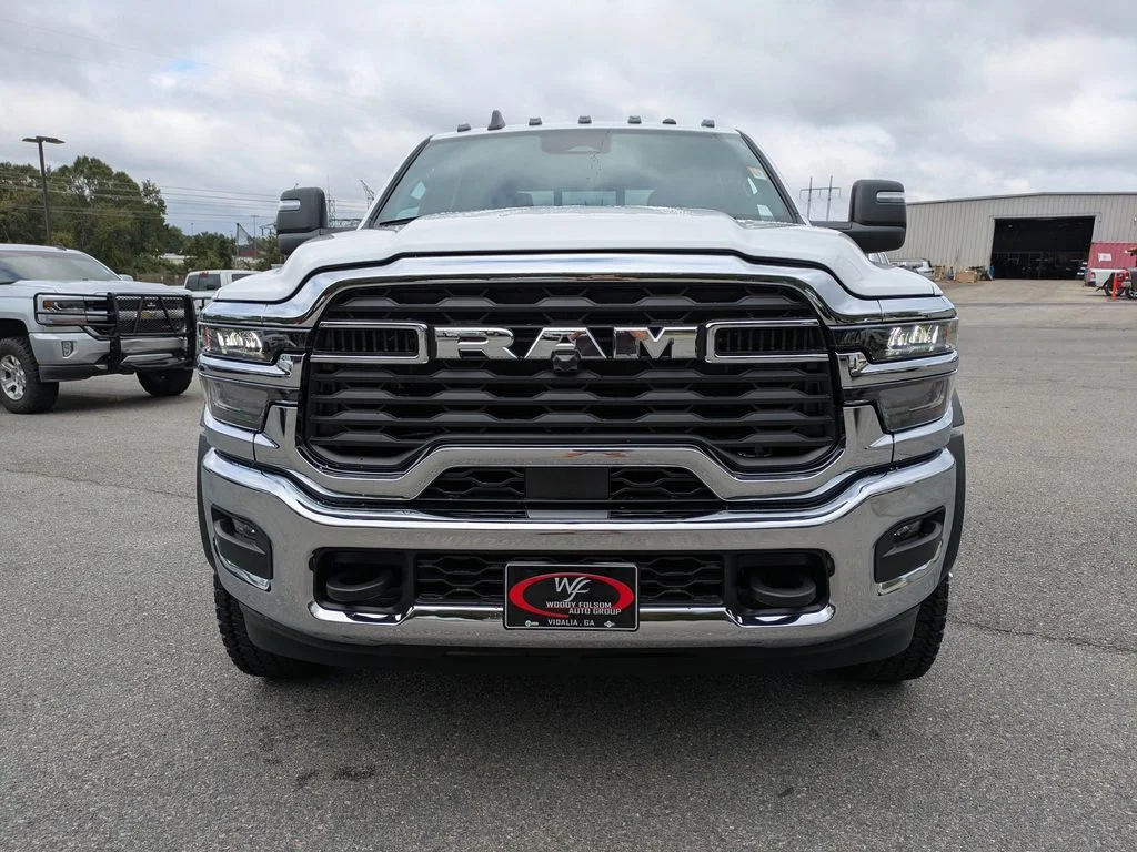 New 2026 Bright White Clear-Coat Exterior Paint RAM Tradesman image 9