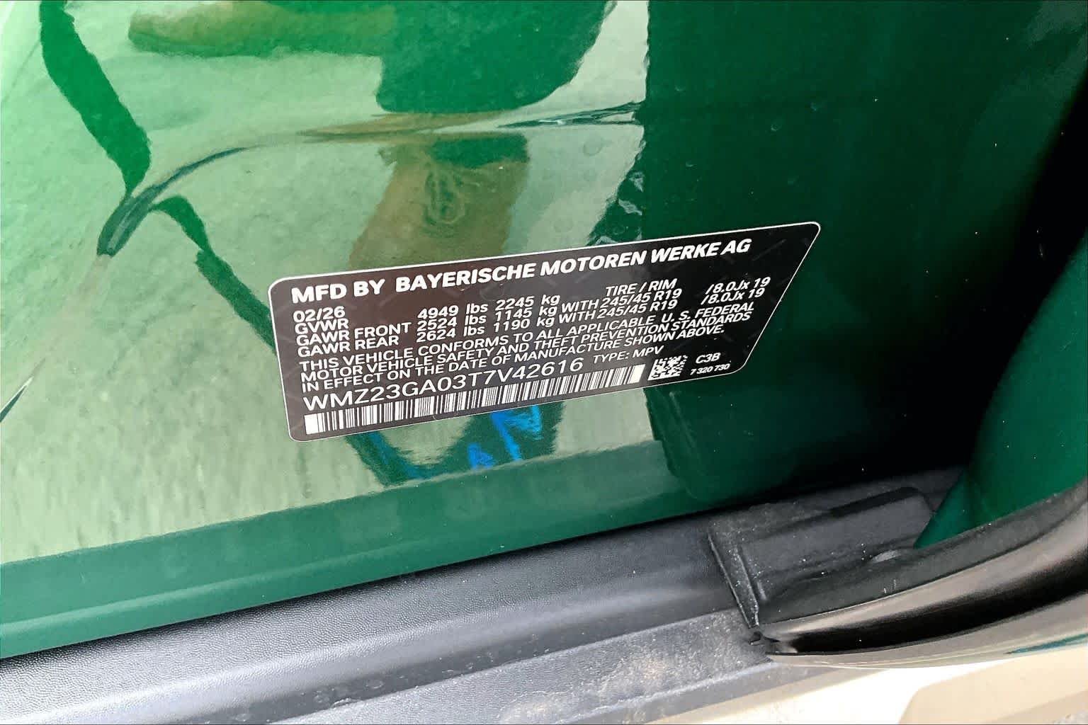 New 2026 British Racing Green IV Metallic MINI Signature Plus image 18