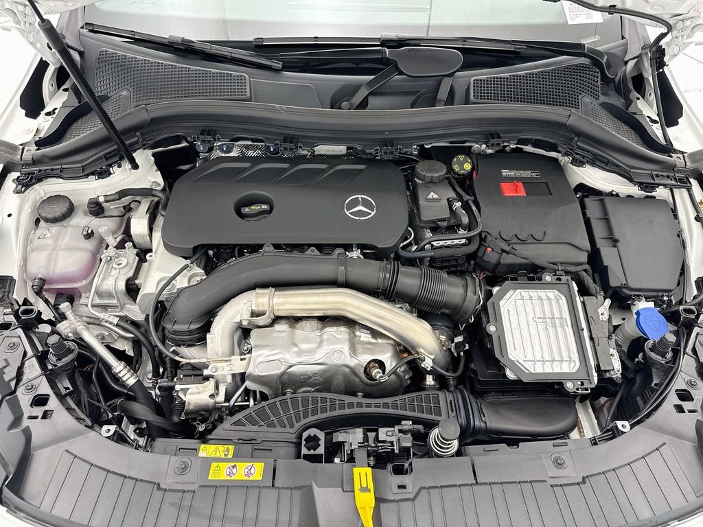 New 2026 Polar White Mercedes-Benz GLA 250 image 27