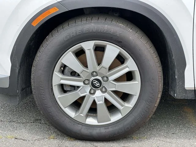 Used 2023 White Hyundai SEL image 12