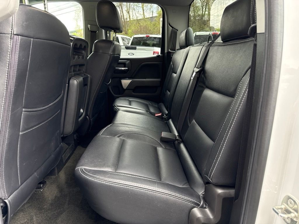 Used 2018 White Chevrolet LT image 13