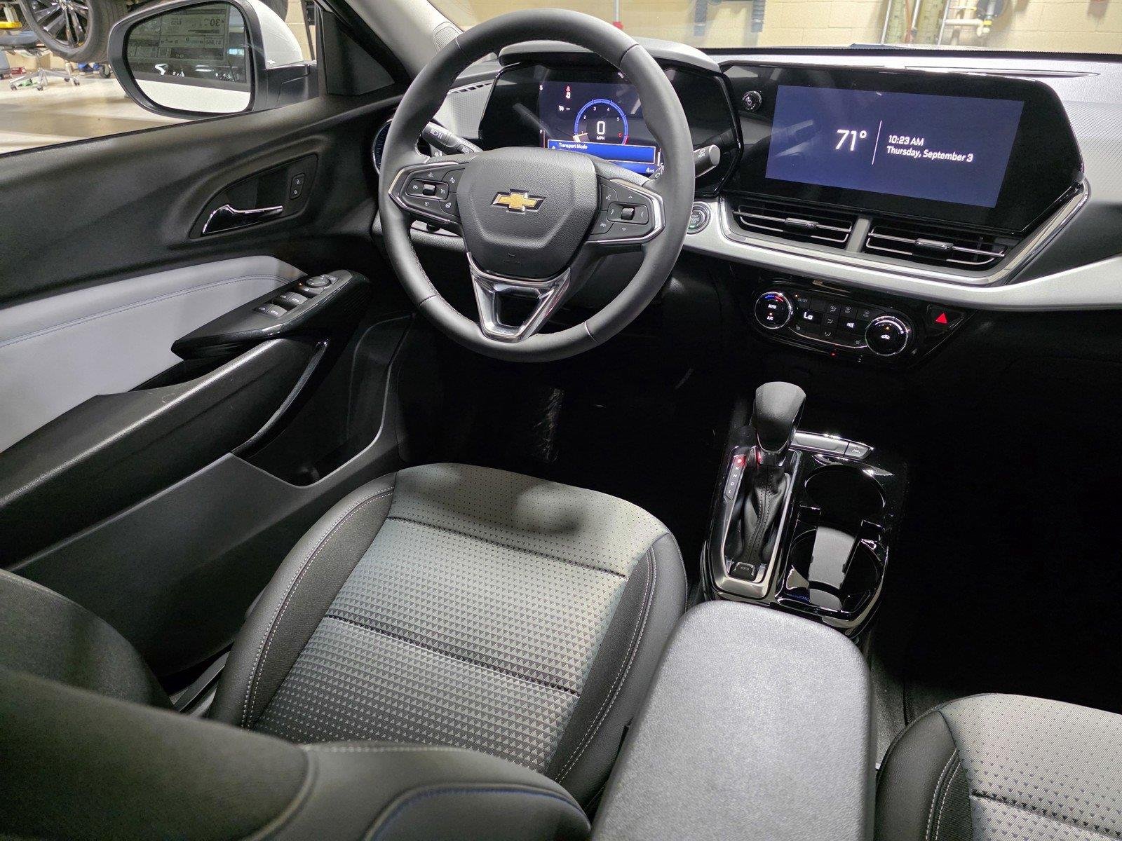 2026 Chevrolet Trax LT - Photo 19