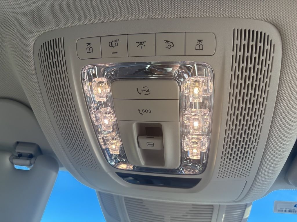 Used 2020 White Mercedes-Benz GLE 350 image 25