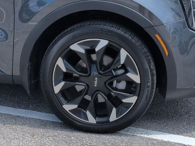 Certified Used 2025 Gray Kia SX image 11