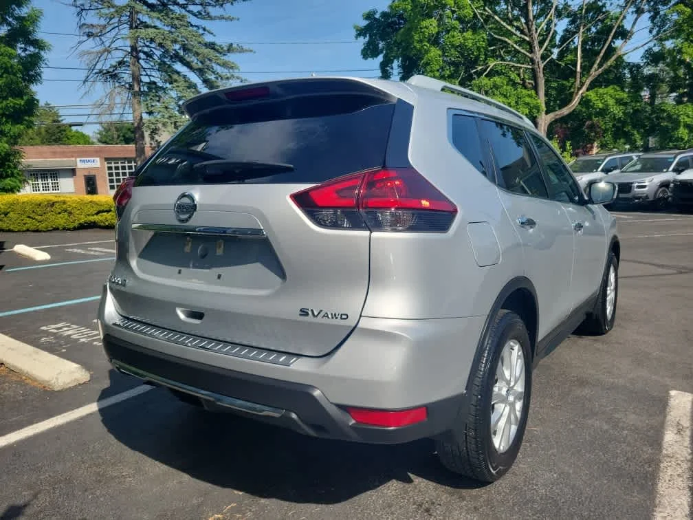 Used 2018 Brilliant Silver Nissan SV image 3