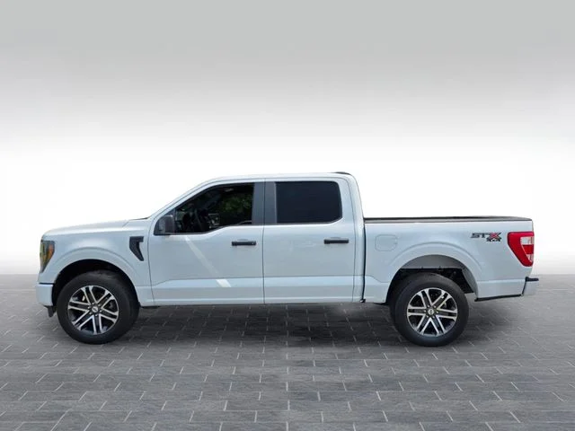 Used 2023 White Ford XL image 4