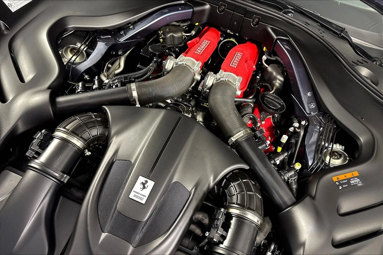 Used 2024 Blu Roma Ferrari Spider image 28