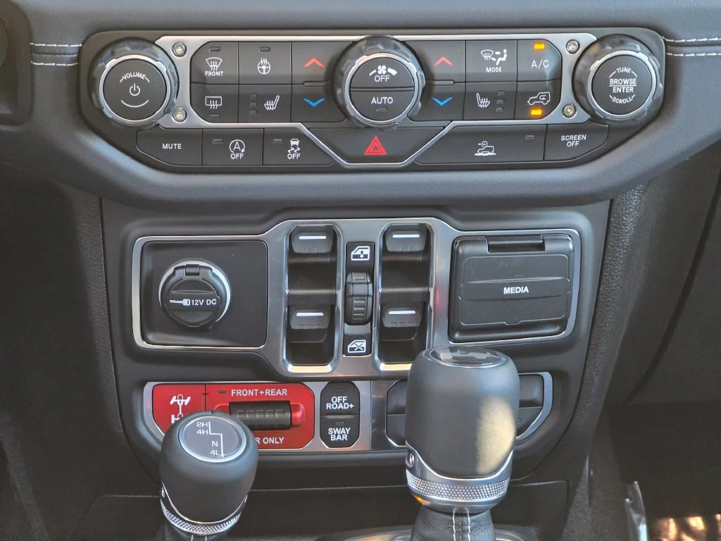 New 2026 White Jeep Rubicon image 30