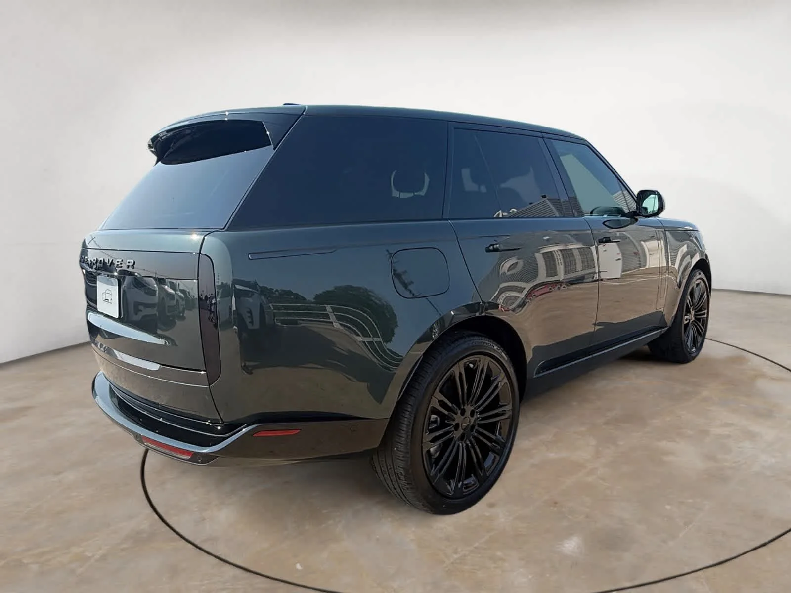 New 2026 Belgravia Green Land Rover SE image 5
