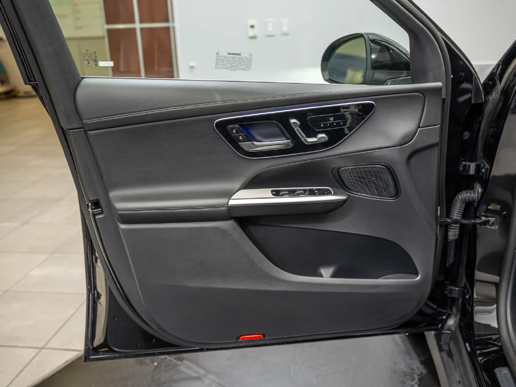 Certified Used 2025 Black Mercedes-Benz GLC 300 image 17