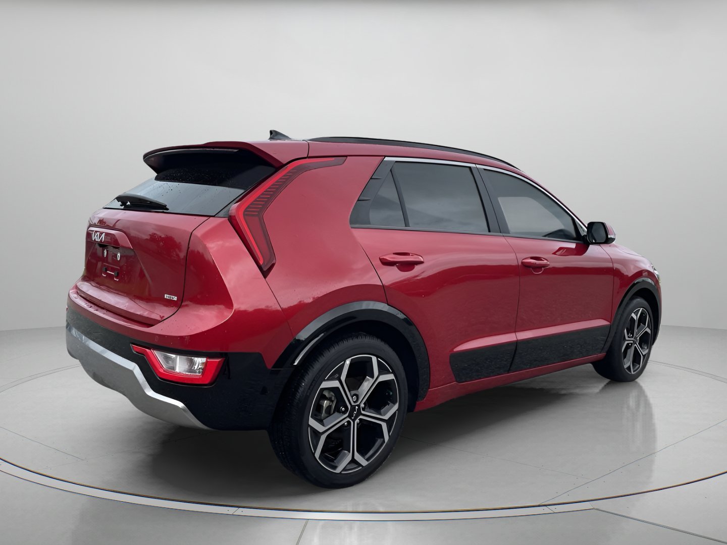 Used 2025 Runway Red Kia EX Touring image 4