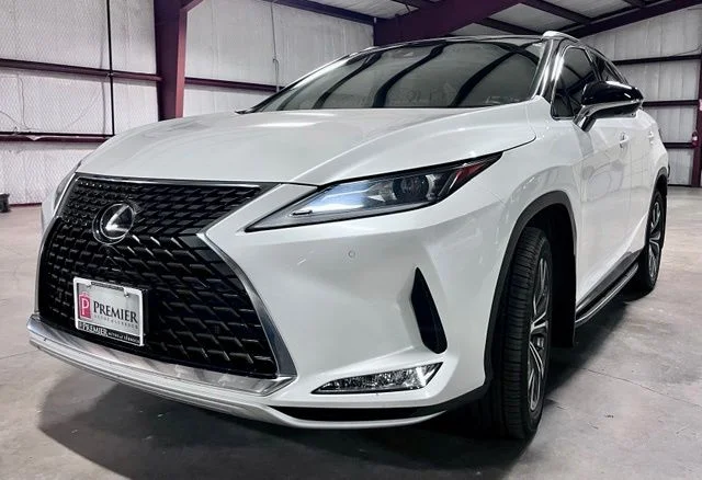 Used 2022 White Lexus 350L image 8