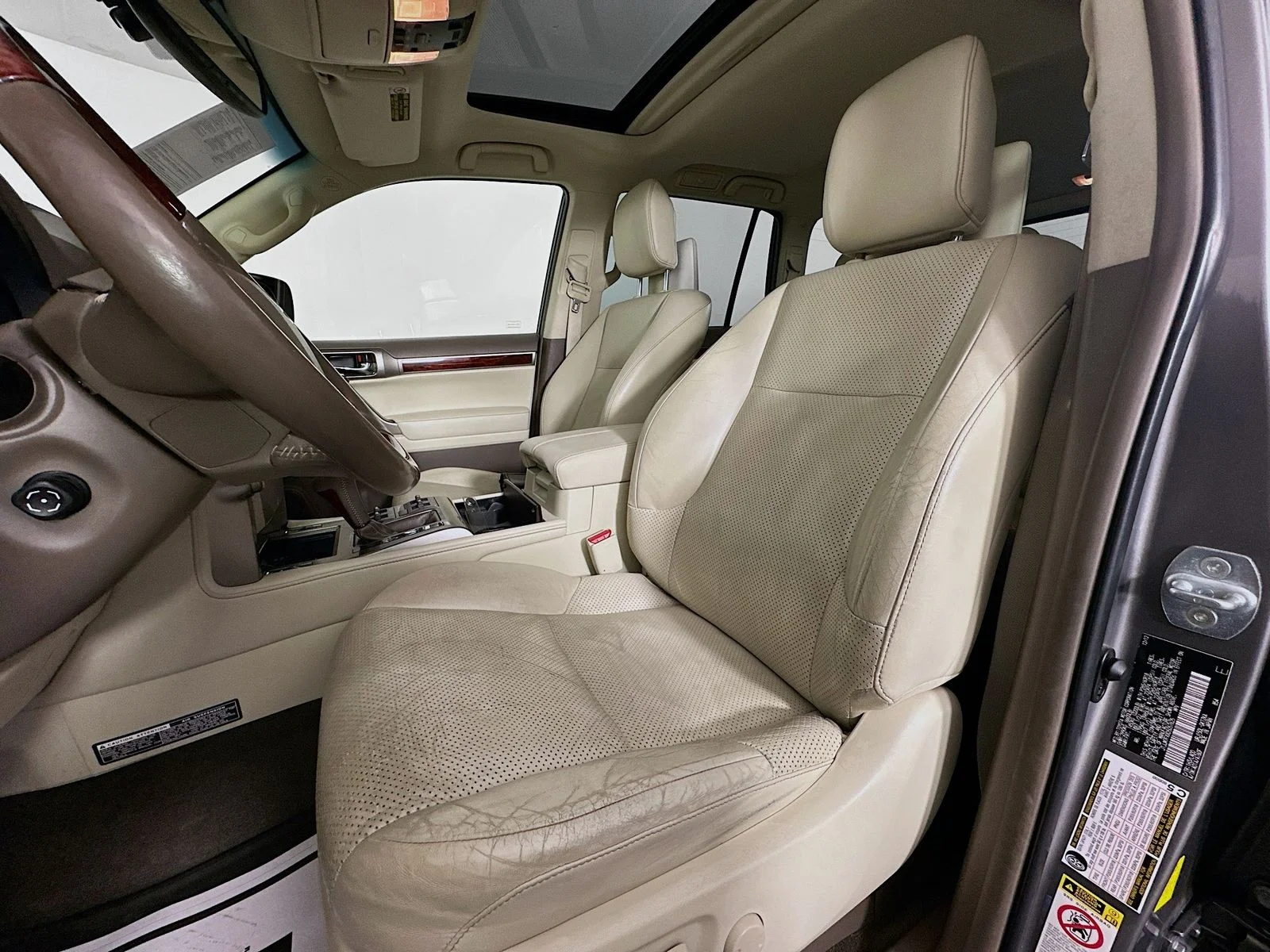 Used 2013 Knights Armor Pearl Lexus 460 Premium image 23