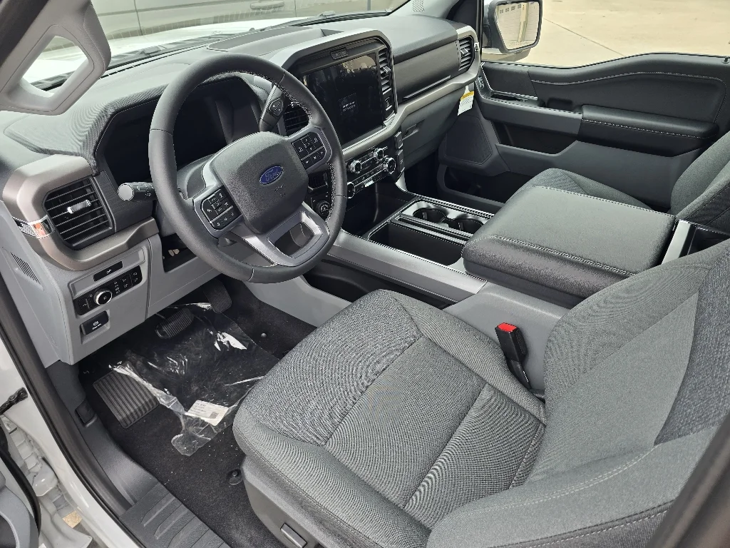 New 2026 Avalanche Ford XLT image 9