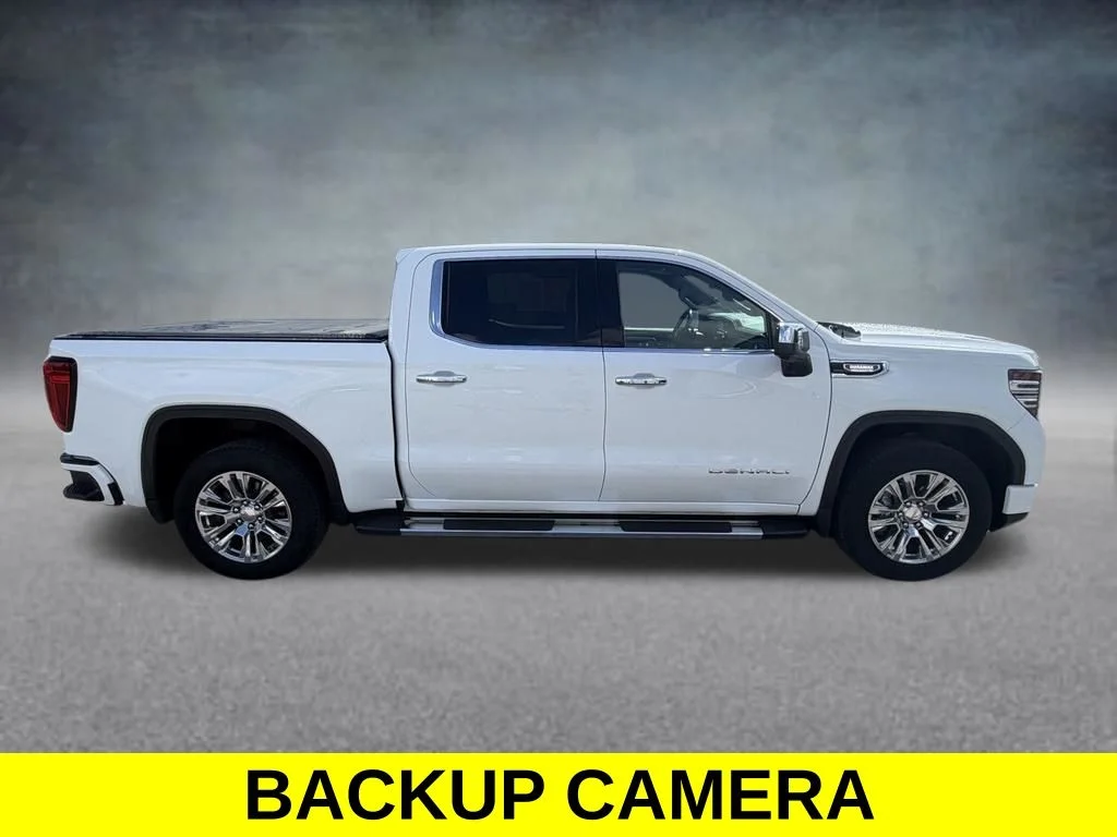 Used 2023 White GMC Denali image 7