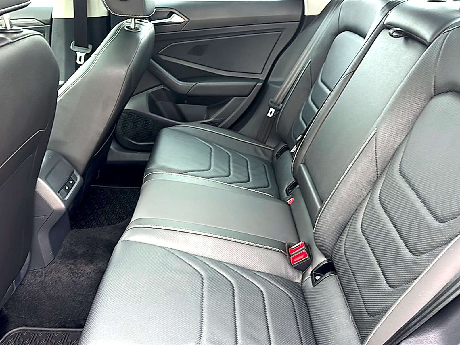 Used 2024 Deep Black Pearl Volkswagen 1.5T SEL image 19