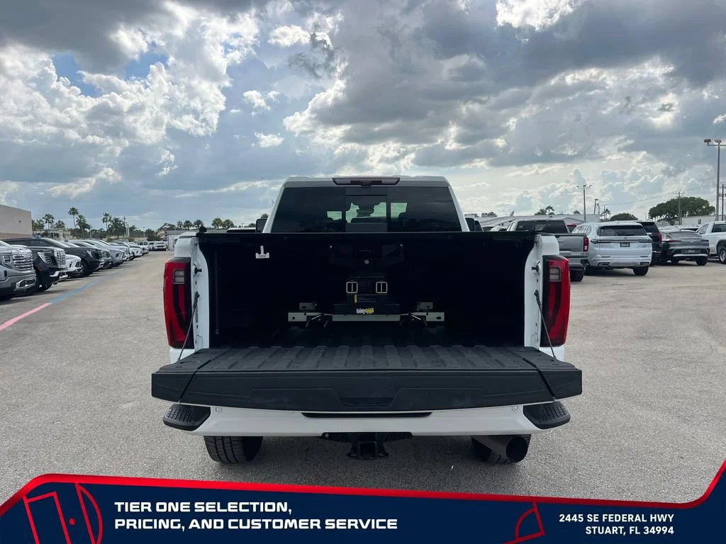Used 2024 Summit White GMC Denali image 17