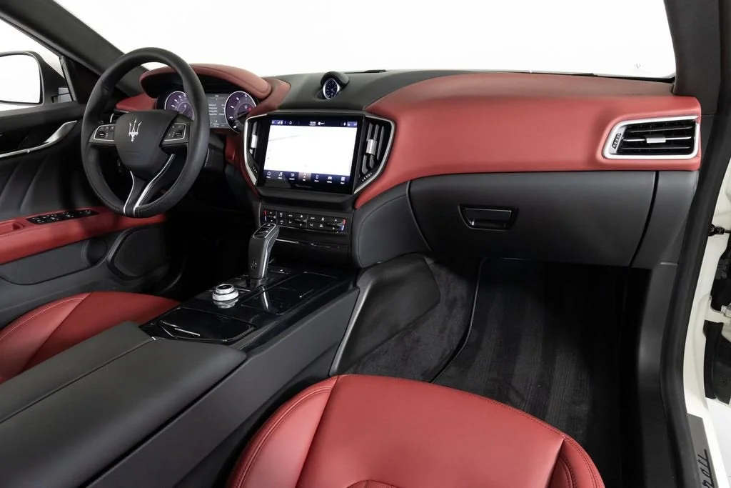 Used 2023 White Maserati GT image 29