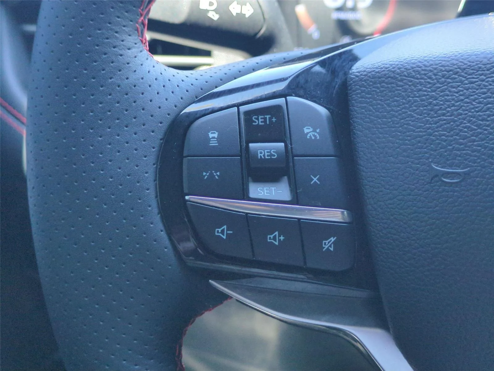 Used 2025 Vapor Blue Ford ST-Line image 20