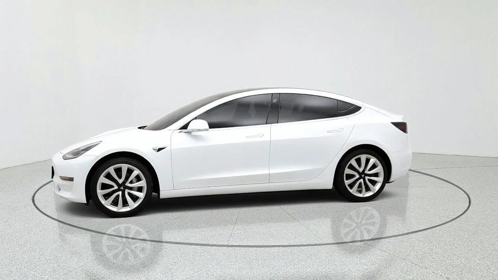 Used 2018 Pearl White Multi-Coat Tesla Long Range Battery AWD image 8