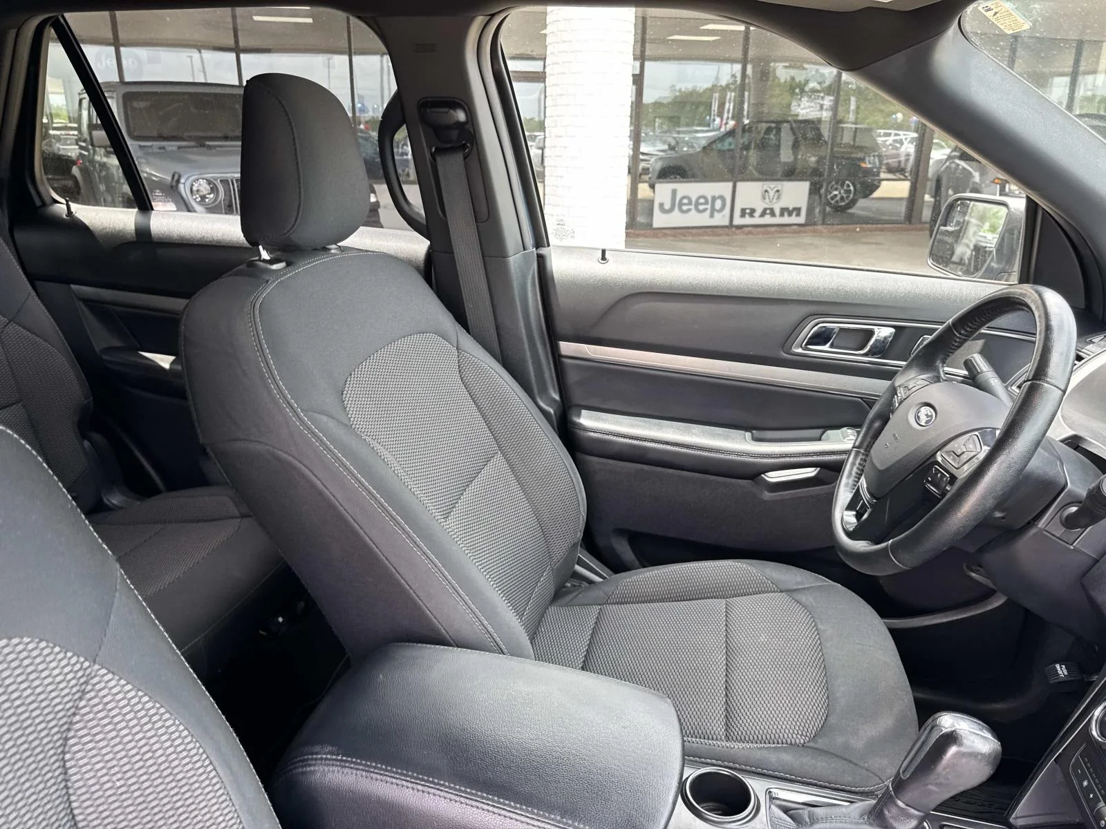 Used 2019 Blue Ford XLT image 10